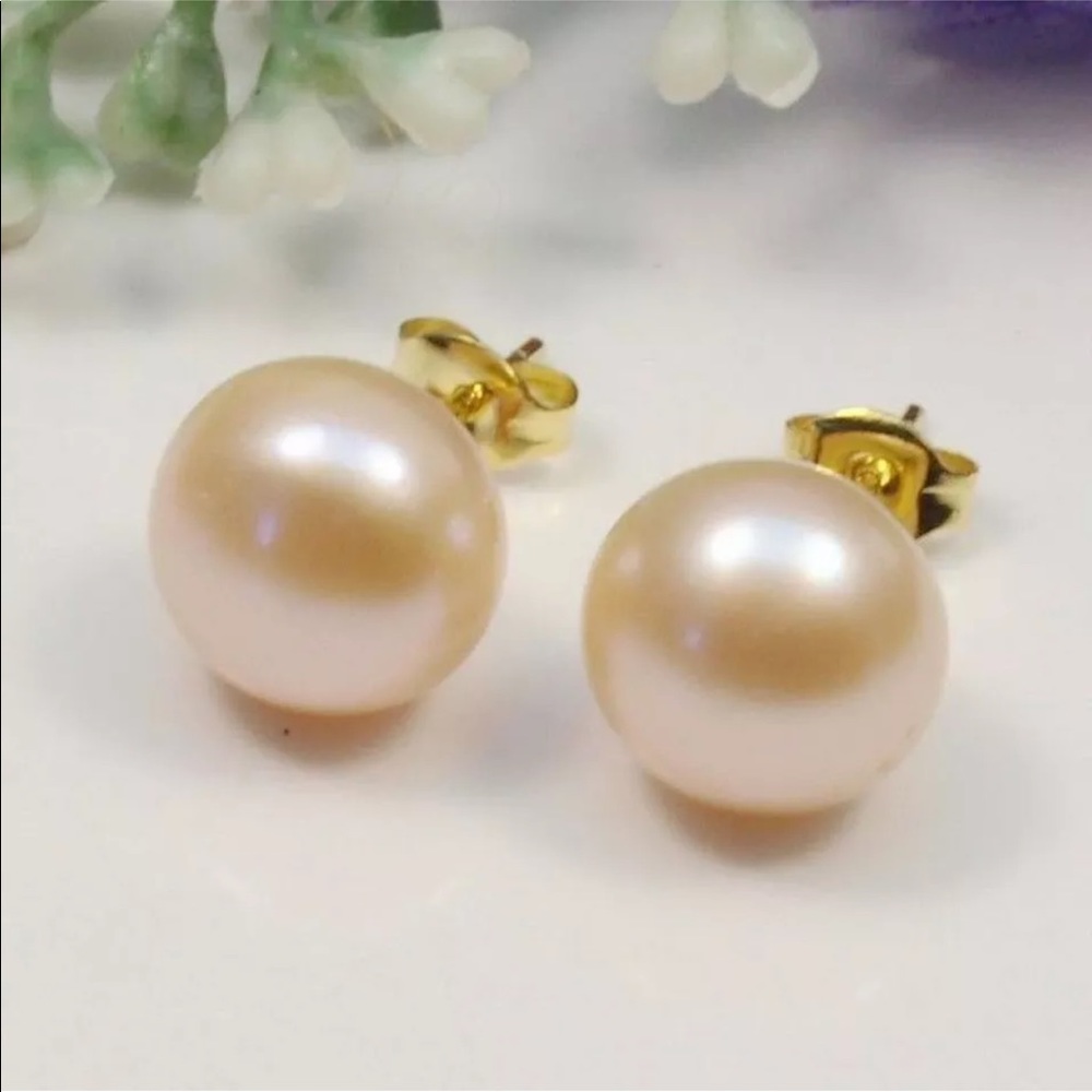 Pink 10-11mm Freshwater Pearl Gold Plated Stud Earrings